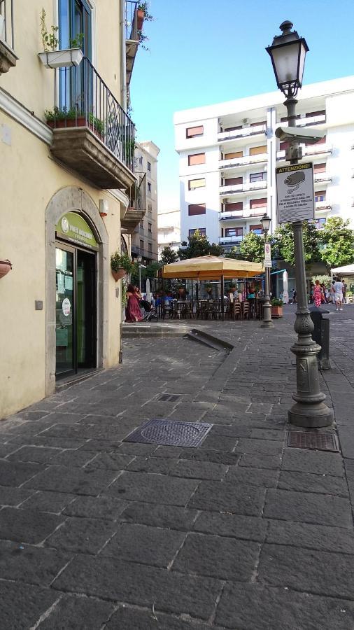La Grotta Apartment ซาแลร์โน ภายนอก รูปภาพ