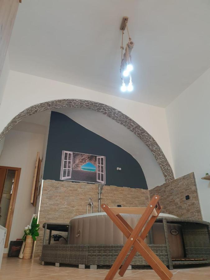 La Grotta Apartment ซาแลร์โน ภายนอก รูปภาพ