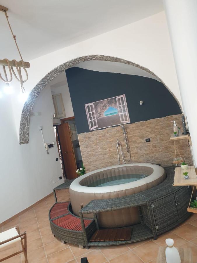 La Grotta Apartment ซาแลร์โน ภายนอก รูปภาพ