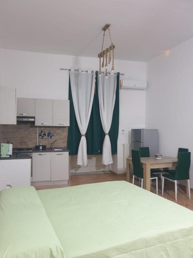 La Grotta Apartment ซาแลร์โน ภายนอก รูปภาพ